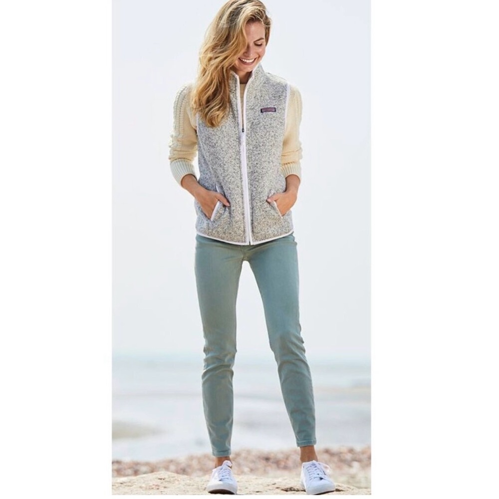 NWT Women’s Vineyard Vines Light Heather Gray Fleece Vest Size Small 🤍🐳🩷 - Picture 2 of 8